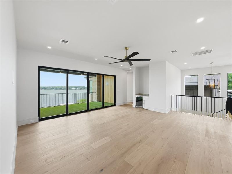 Spacious, unfurnished interior of a new home in , Graford (Image 26).