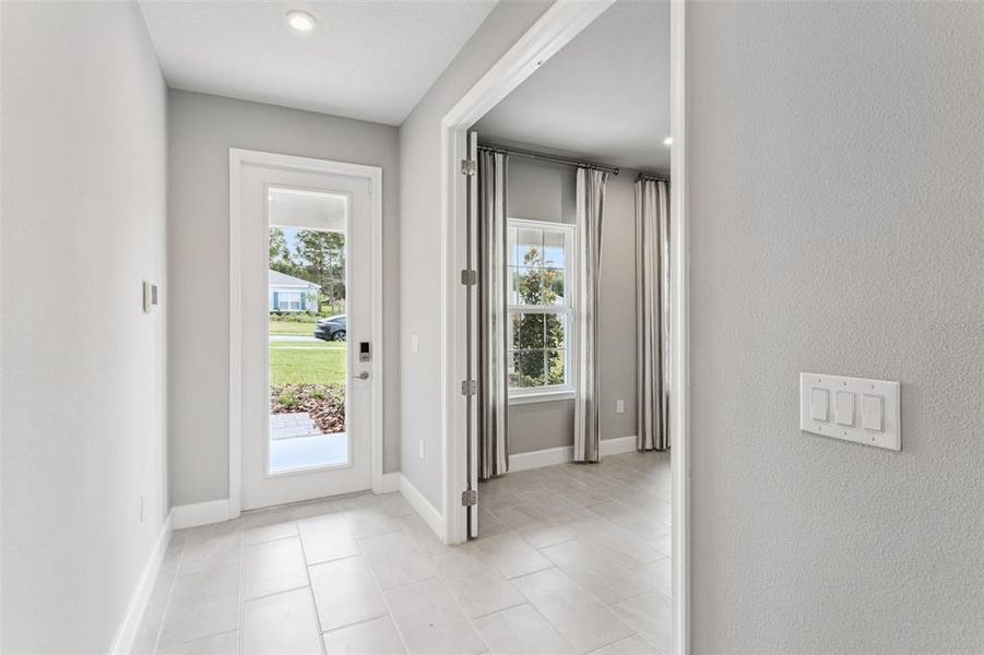 Spacious, unfurnished interior of a new home in Bella Terra, Clermont (Image 21). Spacious, unfurnished interior of a new home in Bella Terra, Clermont (Image 21).