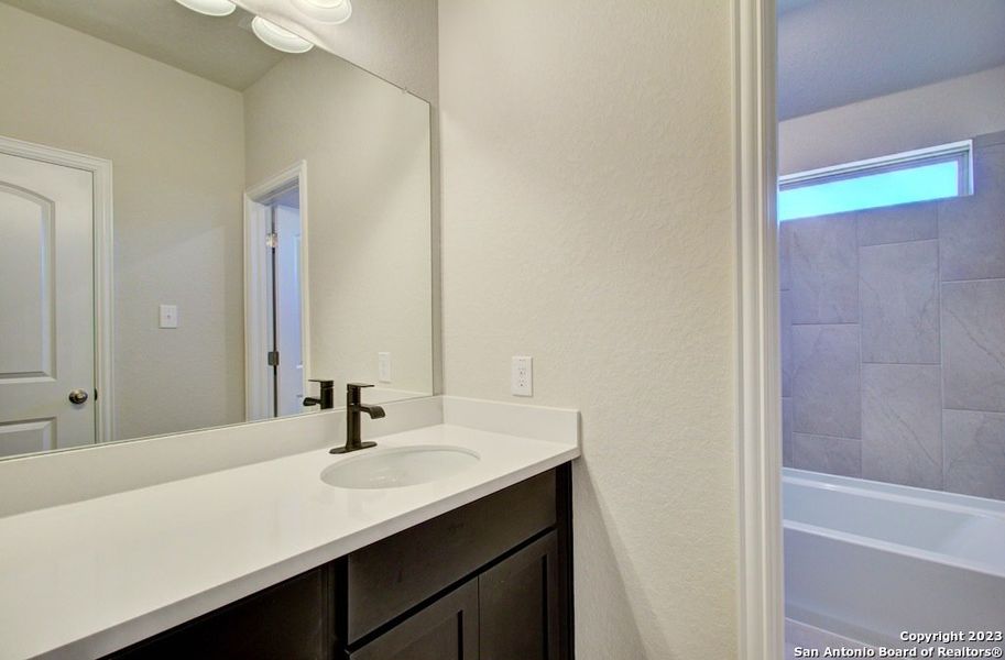 Close-up of interior finishes inside a home in Meyer Ranch - Enclave, New Braunfels (Image 10).