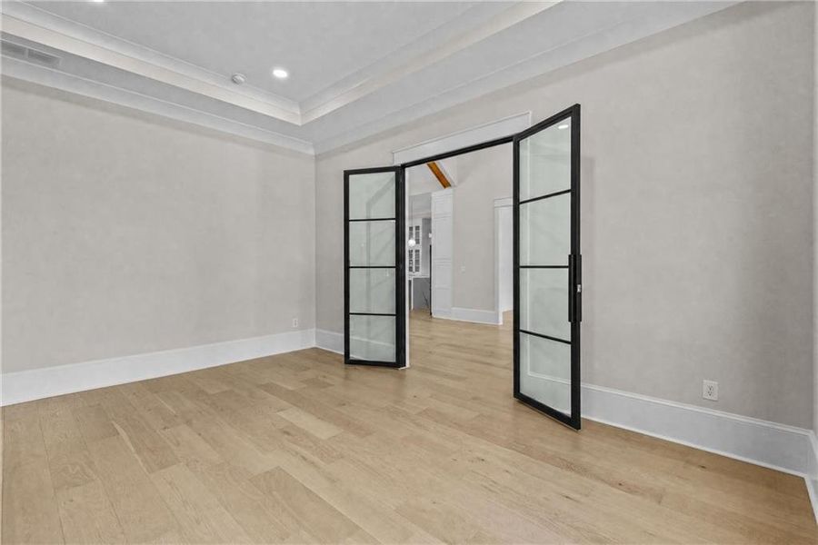 Spacious, unfurnished interior of a new home in , Monroe (Image 75).