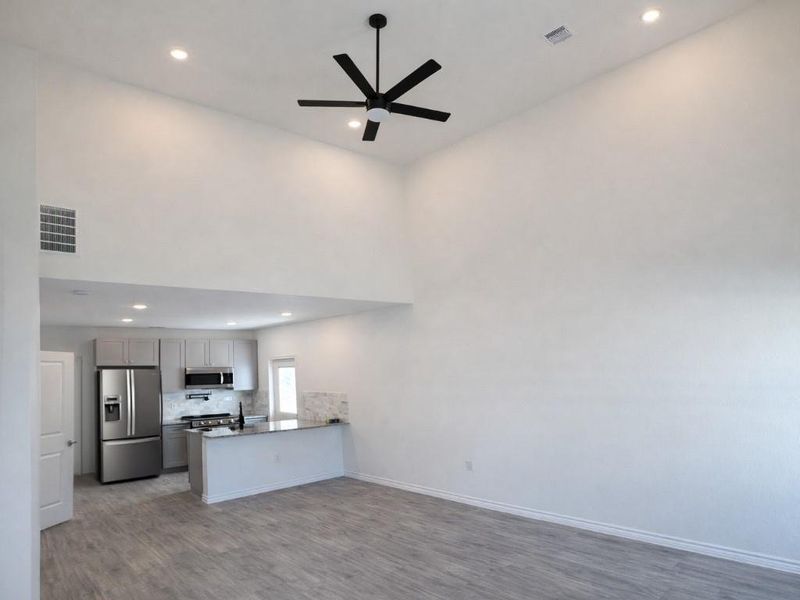 Spacious, unfurnished interior of a new home in Lake Conroe Village, Montgomery (Image 6). Spacious, unfurnished interior of a new home in Lake Conroe Village, Montgomery (Image 6).