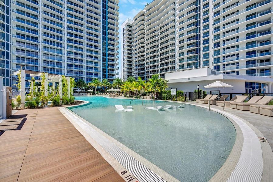 Condo located in West Palm Beach, FL showcasing its design and architecture (Image 33). Condo located in West Palm Beach, FL showcasing its design and architecture (Image 33).