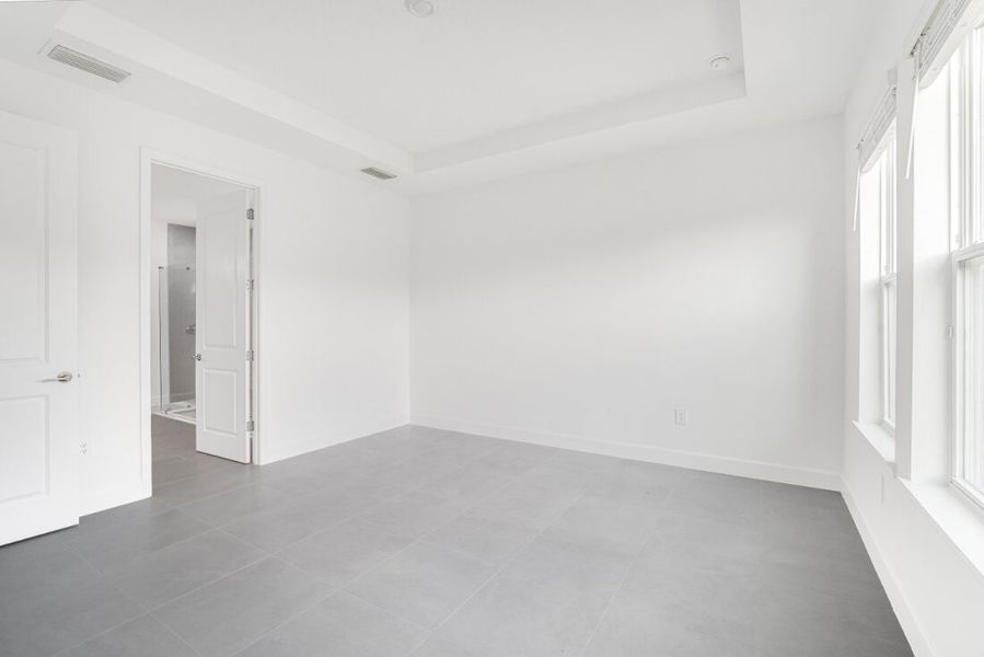 Spacious, unfurnished interior of a new home in Harvest at Ovation, Winter Garden (Image 32).