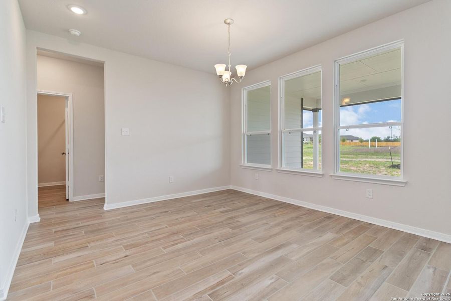 Spacious, unfurnished interior of a new home in Lonesome Dove, San Antonio (Image 19).