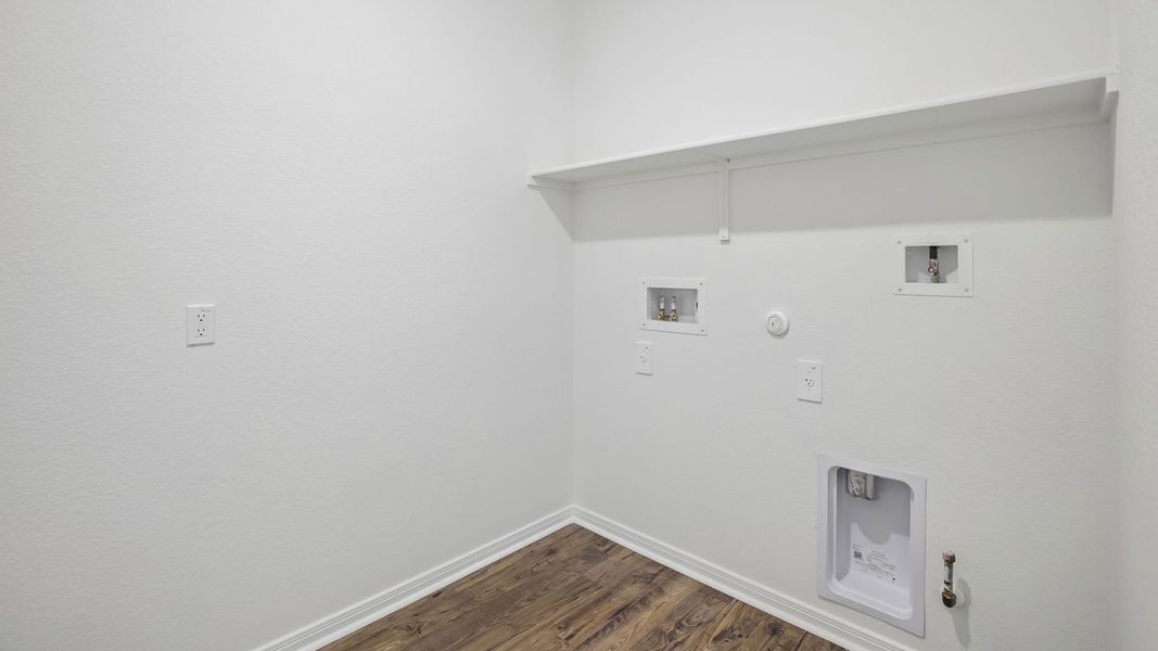 Spacious, unfurnished interior of a new home in Prairie Lakes, Buda (Image 28).