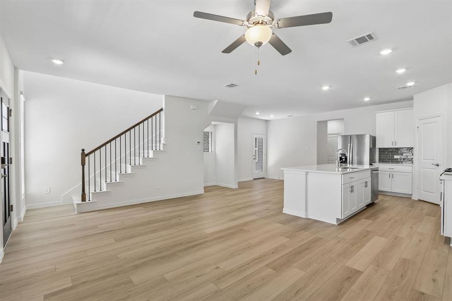 Spacious, unfurnished interior of a new home in Oak Ridge Park, Corinth (Image 34).