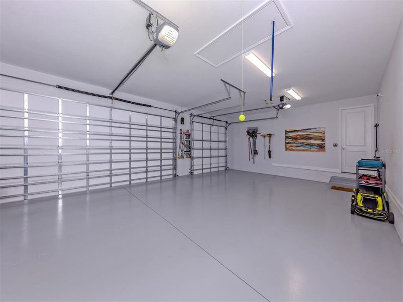 Spacious, unfurnished interior of a new home in , Venice (Image 19).