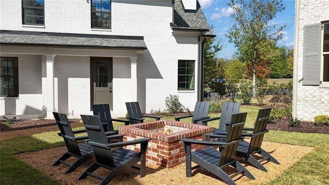 Exterior details and patio area of a home in , Senoia (Image 3).