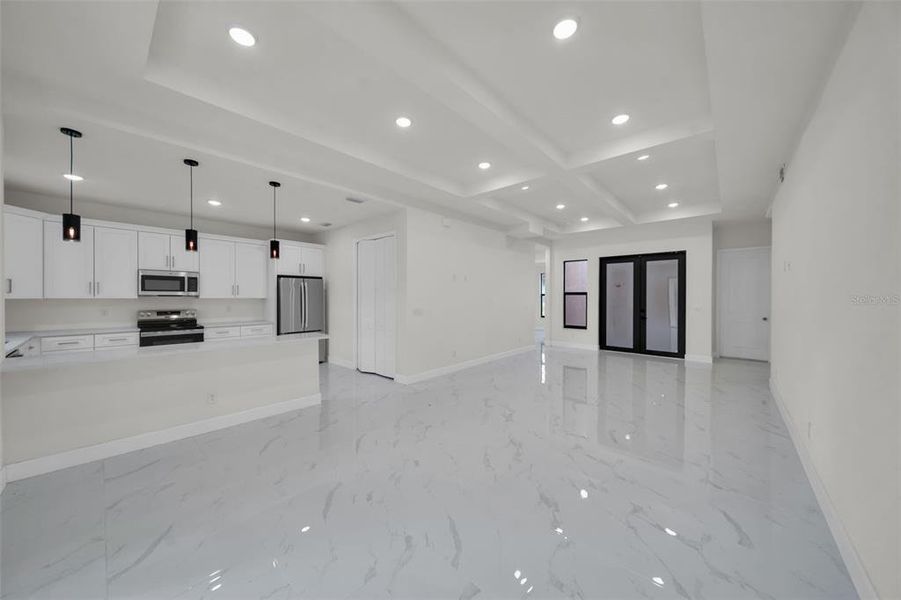 Spacious, unfurnished interior of a new home in , Port Charlotte (Image 12).