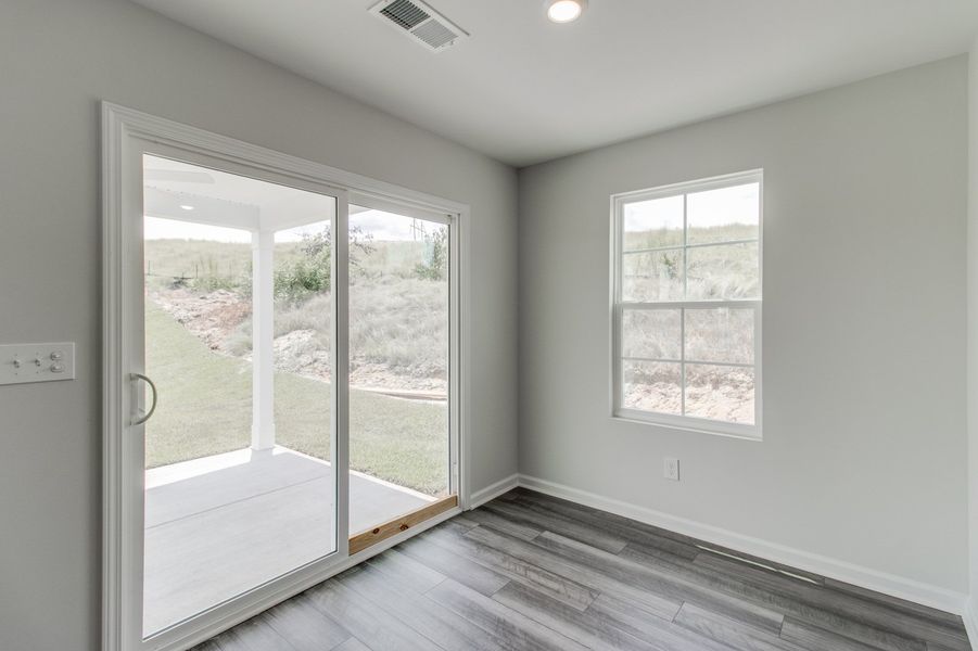 Spacious, unfurnished interior of a new home in Ellington, Elgin (Image 26).