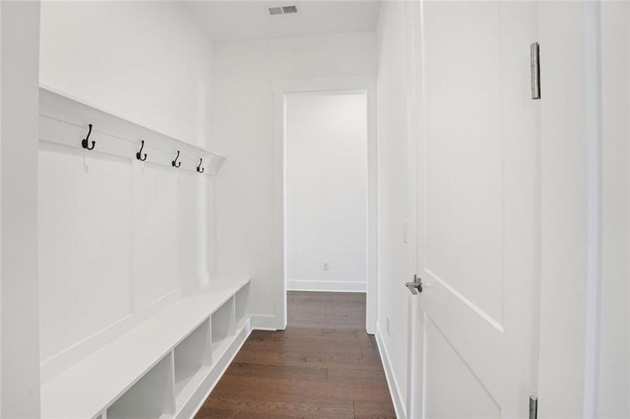 Spacious, unfurnished interior of a new home in Sterling Pointe, Cumming (Image 64).