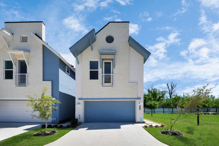 Front exterior of a new home in , Houston, TX, highlighting curb appeal (Image 33).