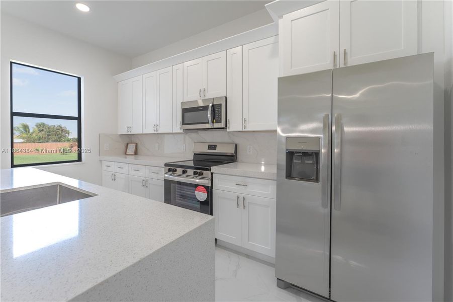Furnished interior view inside a new home in , Cape Coral (Image 8).