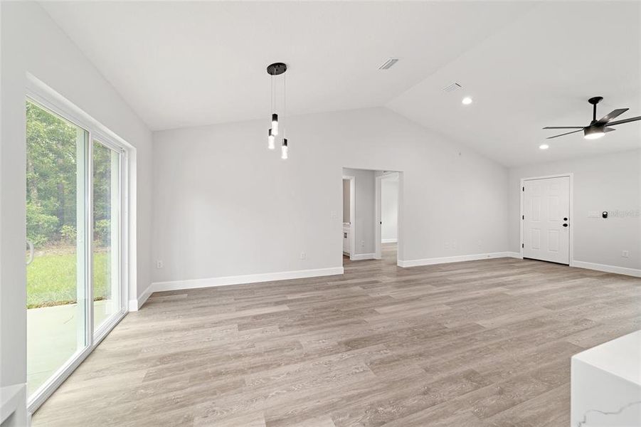 Spacious, unfurnished interior of a new home in , Dunnellon (Image 30). Spacious, unfurnished interior of a new home in , Dunnellon (Image 30).