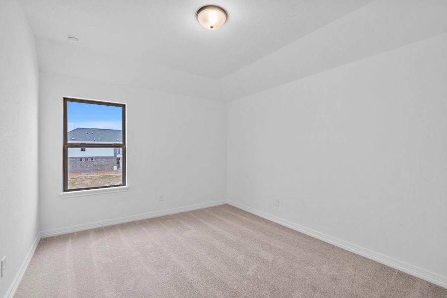Spacious, unfurnished interior of a new home in Ashland, Angleton (Image 19).