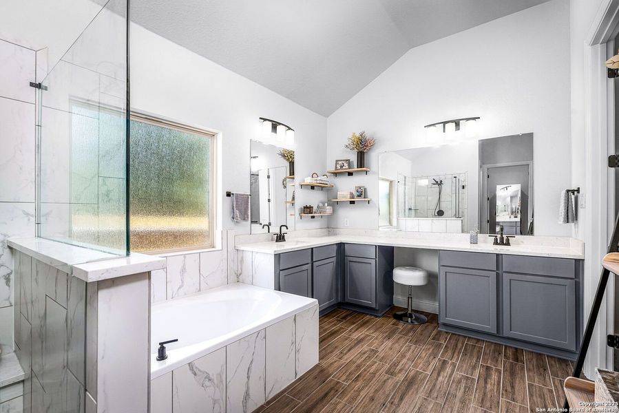 Furnished interior view inside a new home in , New Braunfels (Image 9).