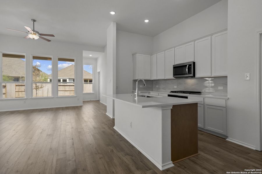 Furnished interior view inside a new home in Stillwater Ranch 45', San Antonio (Image 7).