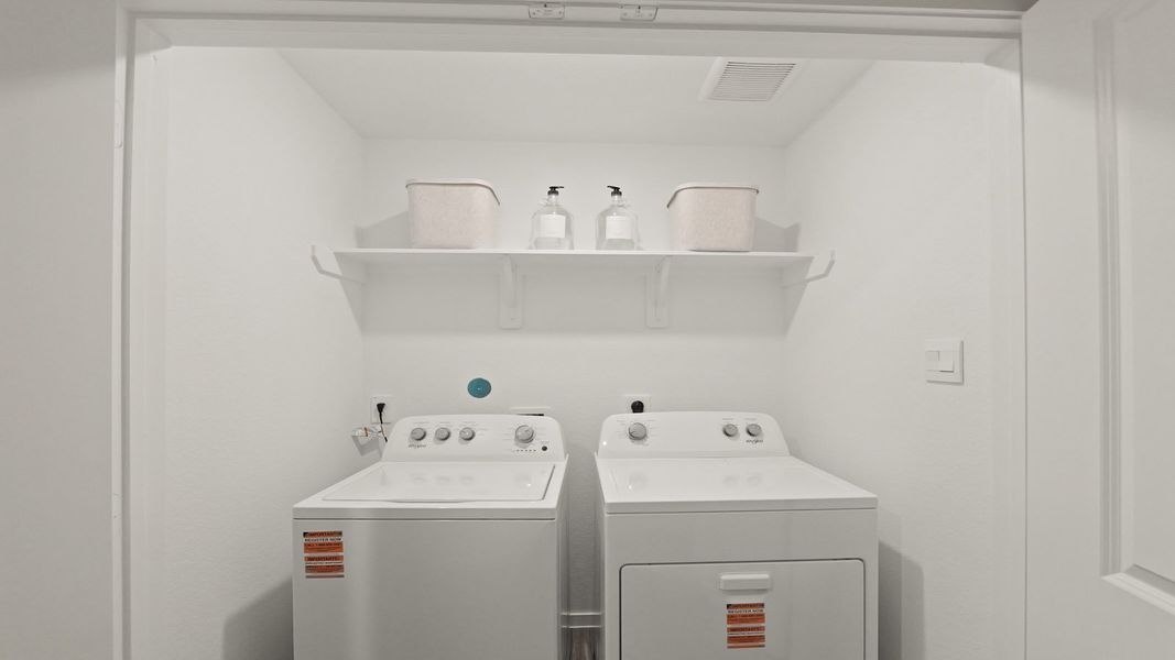 Close-up of interior finishes inside a home in Silverthorne, Conroe (Image 21).