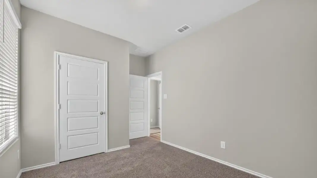 Spacious, unfurnished interior of a new home in Northstar West, Fort Worth (Image 26). Spacious, unfurnished interior of a new home in Northstar West, Fort Worth (Image 26).