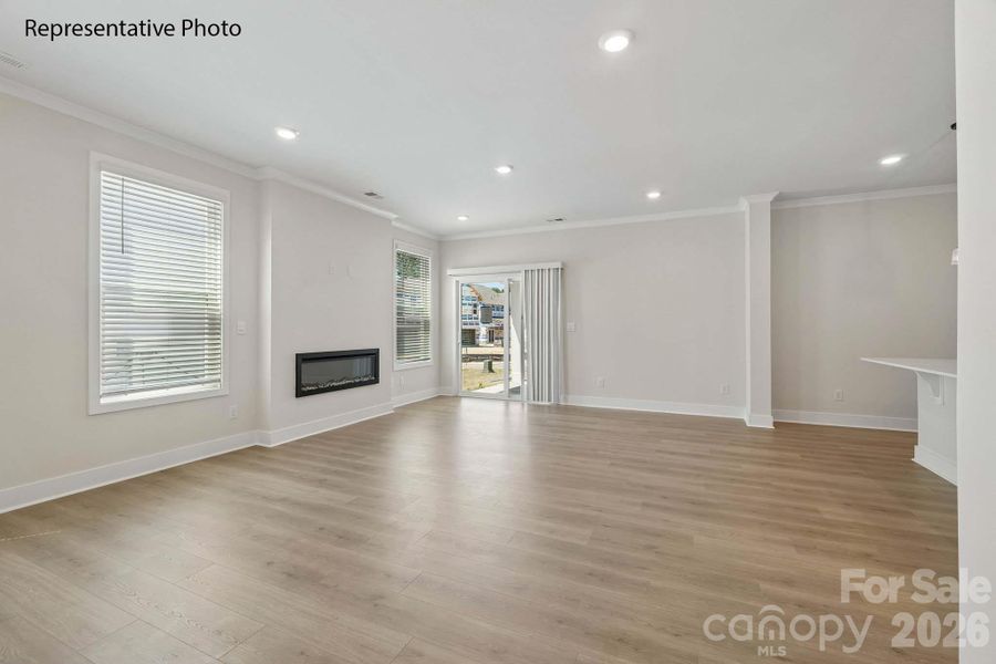 Spacious, unfurnished interior of a new home in Oak Grove Hill, Huntersville (Image 15).