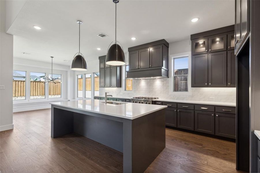 A kitchen spacious enough for all the chefs in the family to create fantastic meals together!