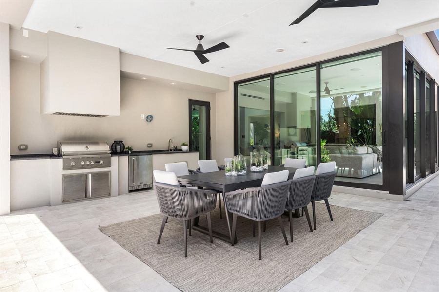 Exterior details and patio area of a home in , Fort Lauderdale (Image 30).
