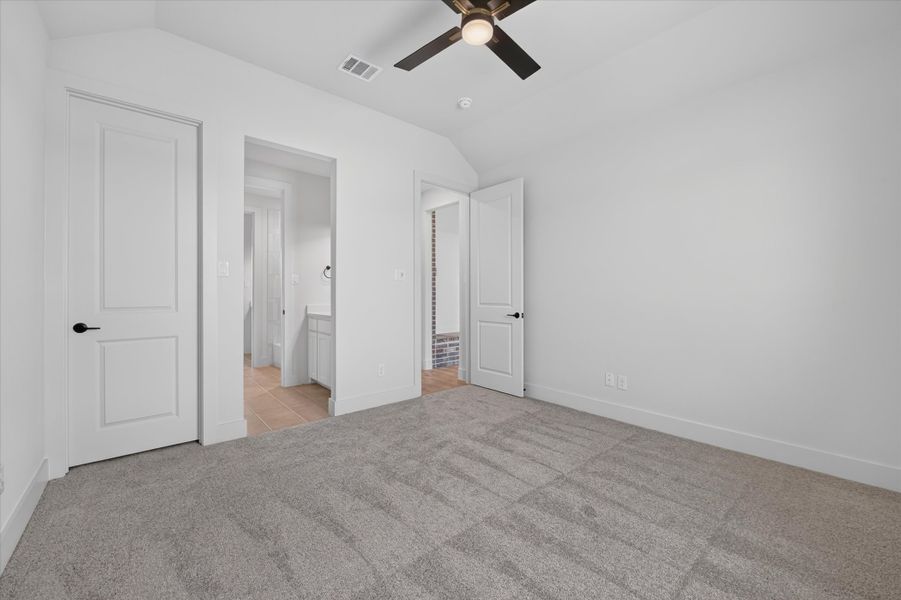 Spacious, unfurnished interior of a new home in Paloma Ranches, Justin (Image 31). Spacious, unfurnished interior of a new home in Paloma Ranches, Justin (Image 31).