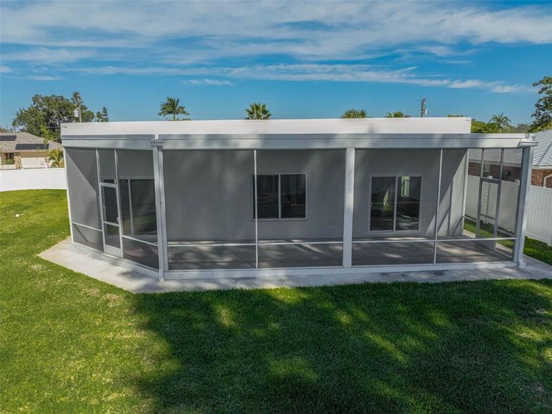 Exterior details and patio area of a home in , North Port (Image 3).
