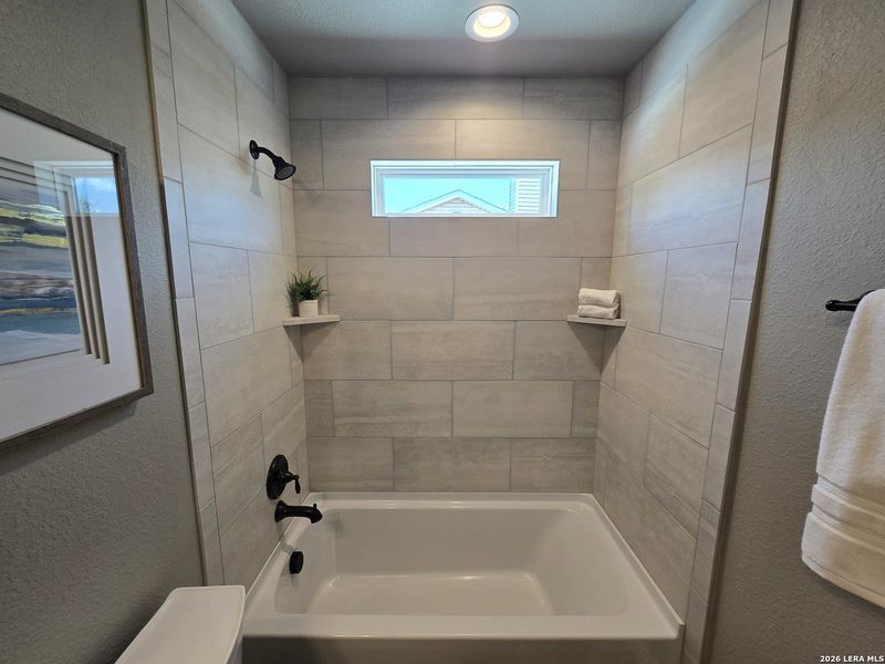 Close-up of interior finishes inside a home in , Canyon Lake (Image 18).