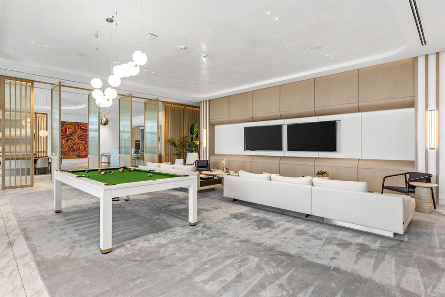 Billiards/TV Room Billiards/TV Room