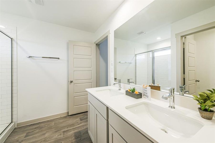 Image 25 of a home in City Gate.