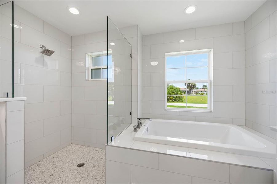 Furnished interior view inside a new home in , Port Charlotte (Image 44).