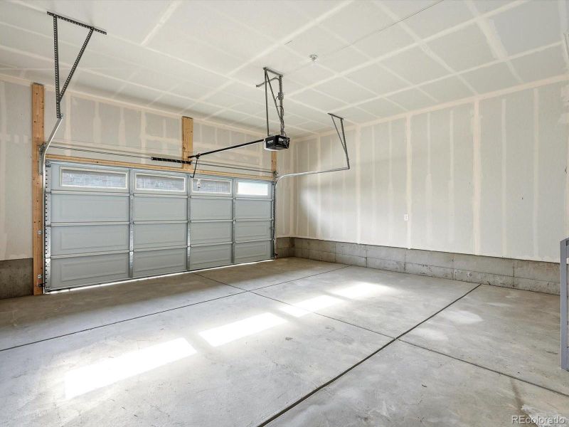 Spacious, unfurnished interior of a new home in York Station, Brighton (Image 25).