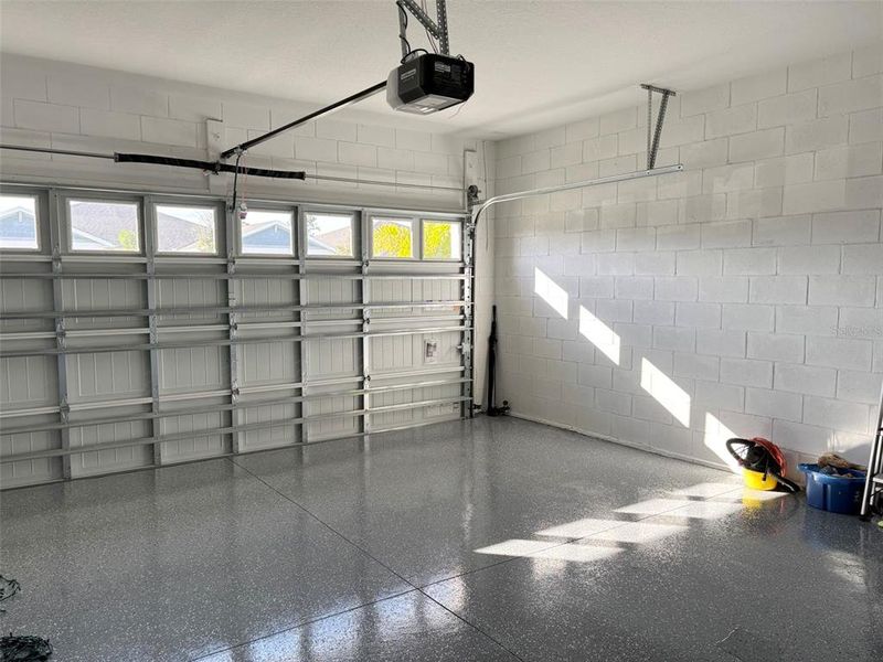 Spacious, unfurnished interior of a new home in Del Webb Oasis, Winter Garden (Image 22).