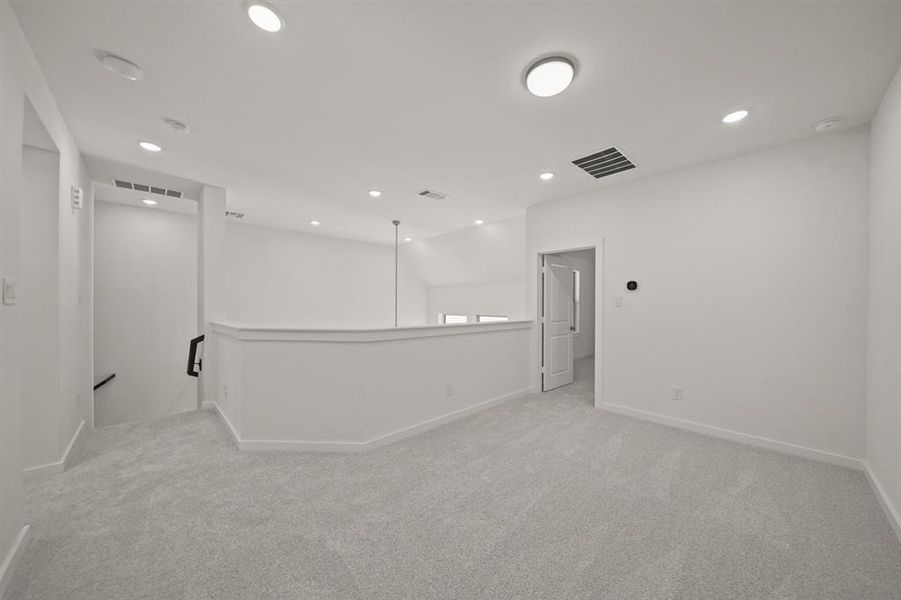 Spacious, unfurnished interior of a new home in Woodforest, Montgomery (Image 22).