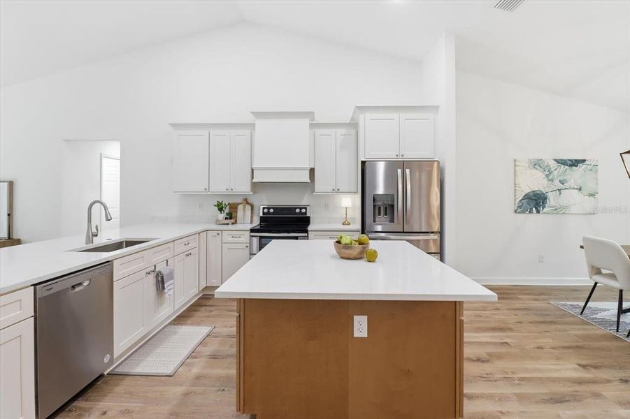 Furnished interior view inside a new home in , Crystal River (Image 10).