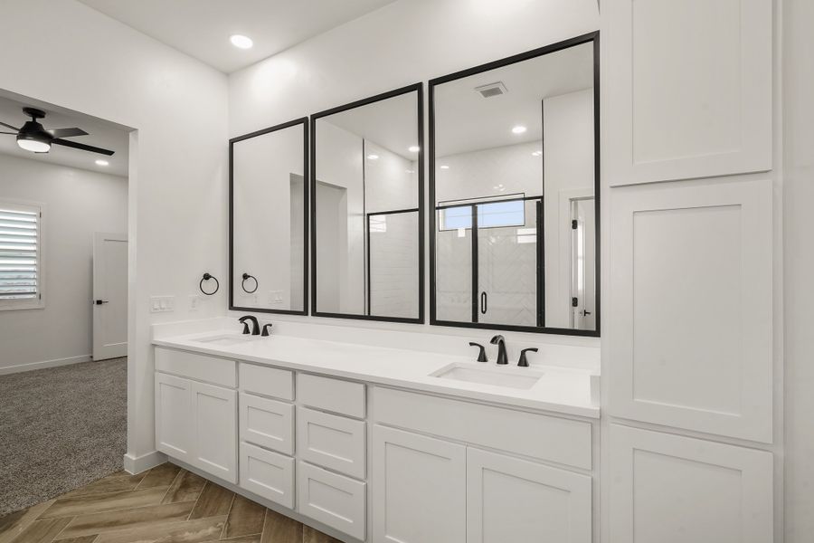 Furnished interior view inside a new home in Tierra Del Este 91, El Paso (Image 17). Furnished interior view inside a new home in Tierra Del Este 91, El Paso (Image 17).