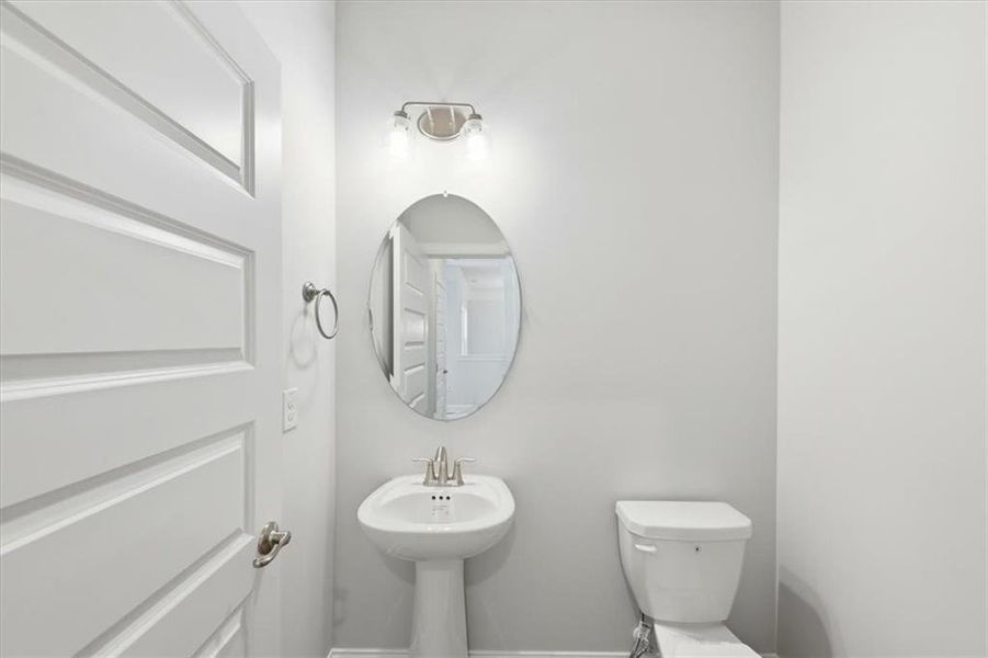 Furnished interior view inside a new home in Tuscany Hills, Douglasville (Image 6).