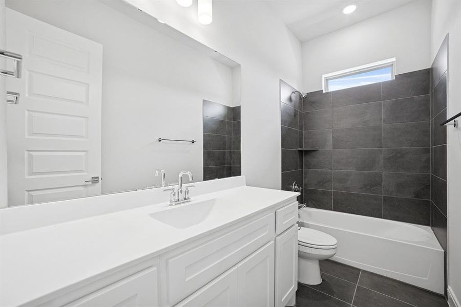 Furnished interior view inside a new home in Terraces – Classics, Rockwall (Image 5). Furnished interior view inside a new home in Terraces – Classics, Rockwall (Image 5).