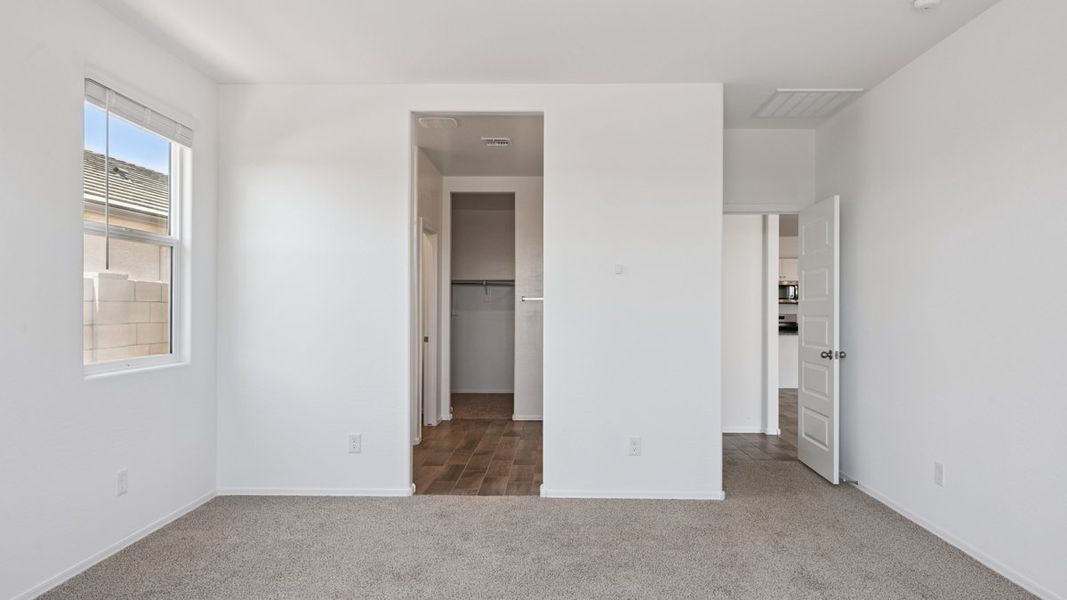 Spacious, unfurnished interior of a new home in Moonlight, Maricopa (Image 18).
