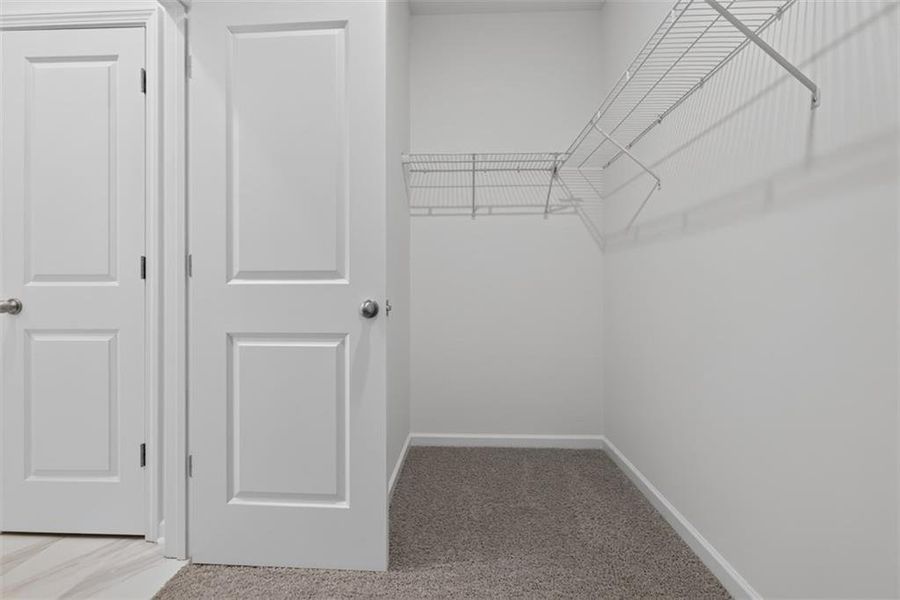 Spacious, unfurnished interior of a new home in , Athens (Image 18).