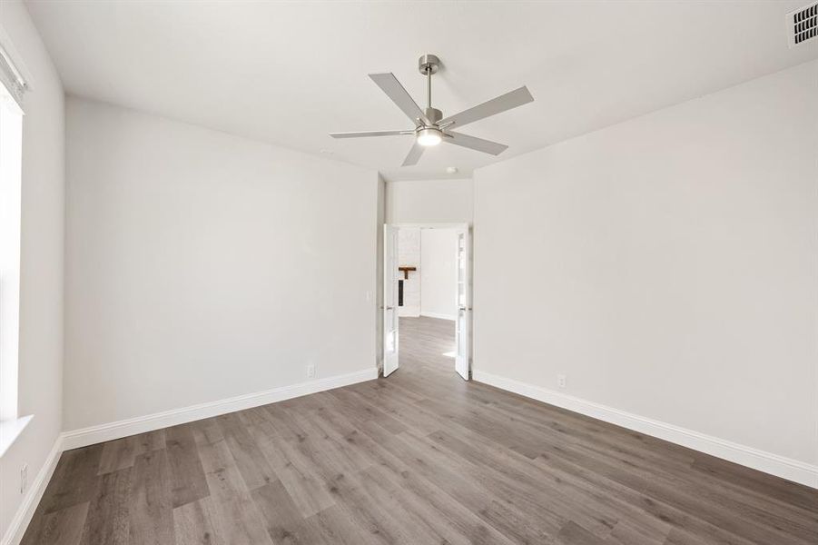 Spacious, unfurnished interior of a new home in Union Park Classic 60, Little Elm (Image 27). Spacious, unfurnished interior of a new home in Union Park Classic 60, Little Elm (Image 27).