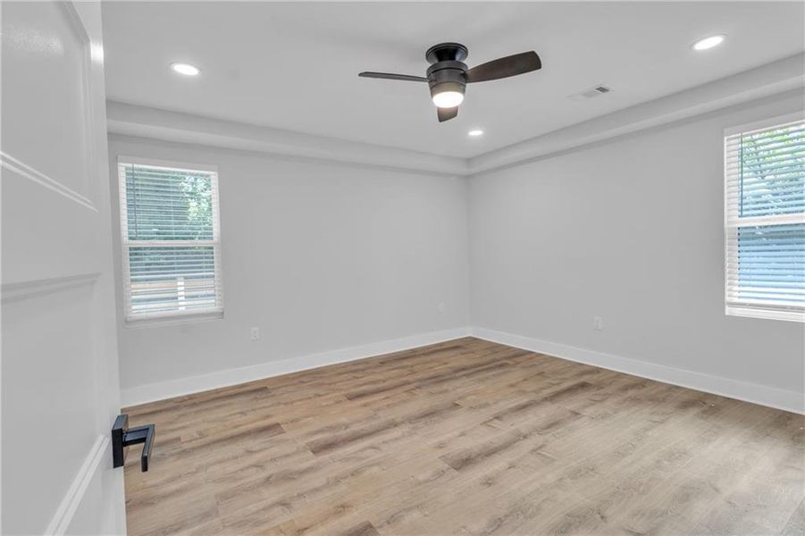 Spacious, unfurnished interior of a new home in , Atlanta (Image 11).