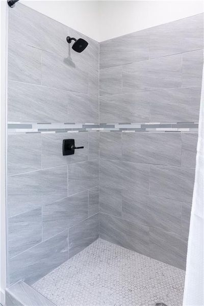 Image 43 of a home in .