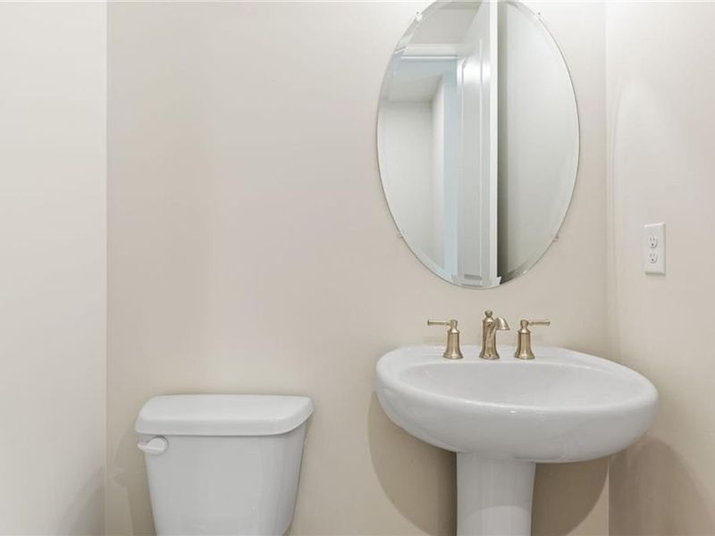 Image 10 of a home in Melody Lakeside Estates.