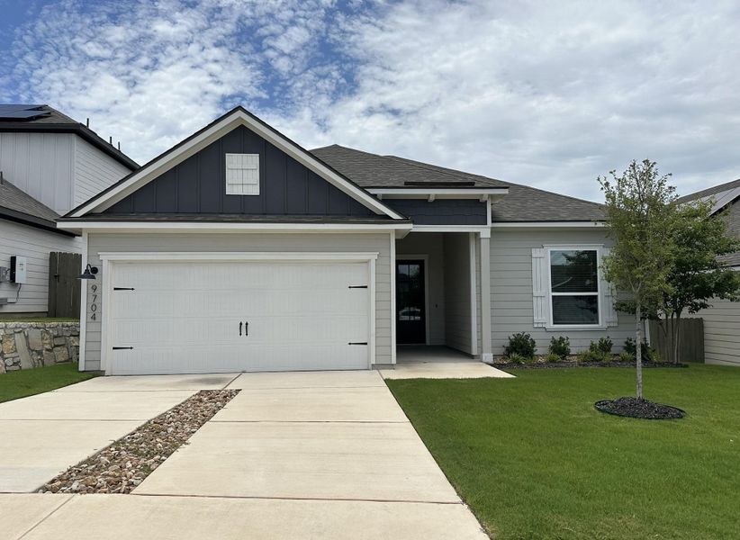 Charming 3 bedroom, 2 bath offers the best of both worlds – a stylish and sophisticated living space, paired with all the practical amenities necessary for comfortable everyday living Charming 3 bedroom, 2 bath offers the best of both worlds – a stylish and sophisticated living space, paired with all the practical amenities necessary for comfortable everyday living