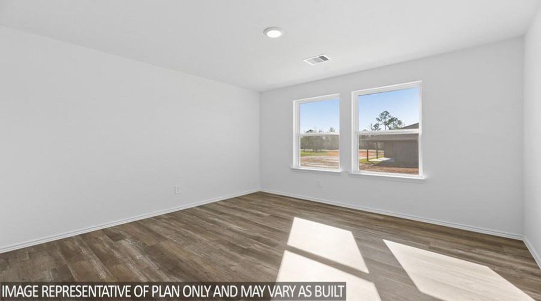 Spacious, unfurnished interior of a new home in Williams Reserve East, Conroe (Image 4).
