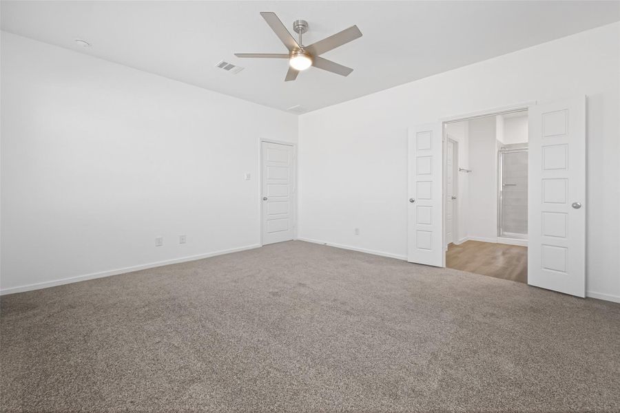 Spacious, unfurnished interior of a new home in Enclave at Willis, Willis (Image 26).
