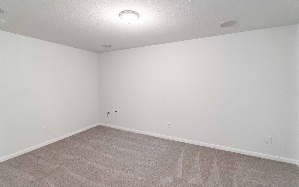 Spacious, unfurnished interior of a new home in Santa Rita Ranch, Georgetown (Image 37).