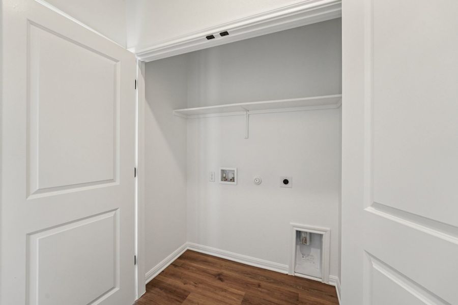 Spacious, unfurnished interior of a new home in Crosswinds, Kyle (Image 12).